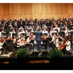Celebra UAdeC 65 aniversario con concierto Sinfónico