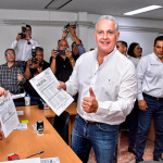 Se registra Carlos Roman Cepeda como candidato a la alcaldia de Torreón